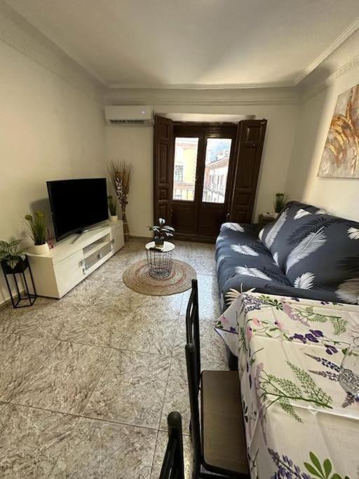 Economico Piso En Madrid Centro Lägenhet Exteriör bild