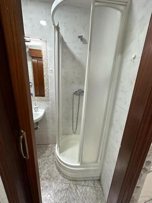 Economico Piso En Madrid Centro Lägenhet Exteriör bild